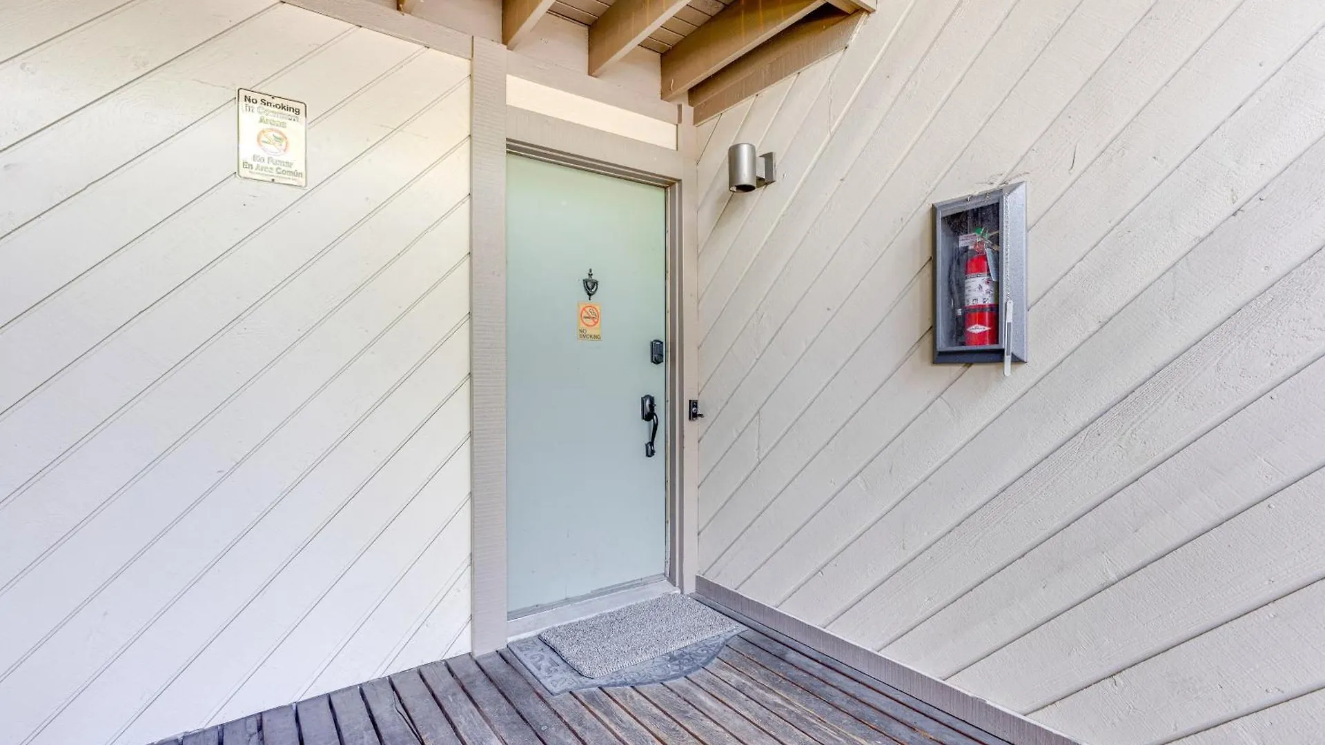 Scenic Mammoth Lakes Condo Near Skiing And Hiking! Apartment
