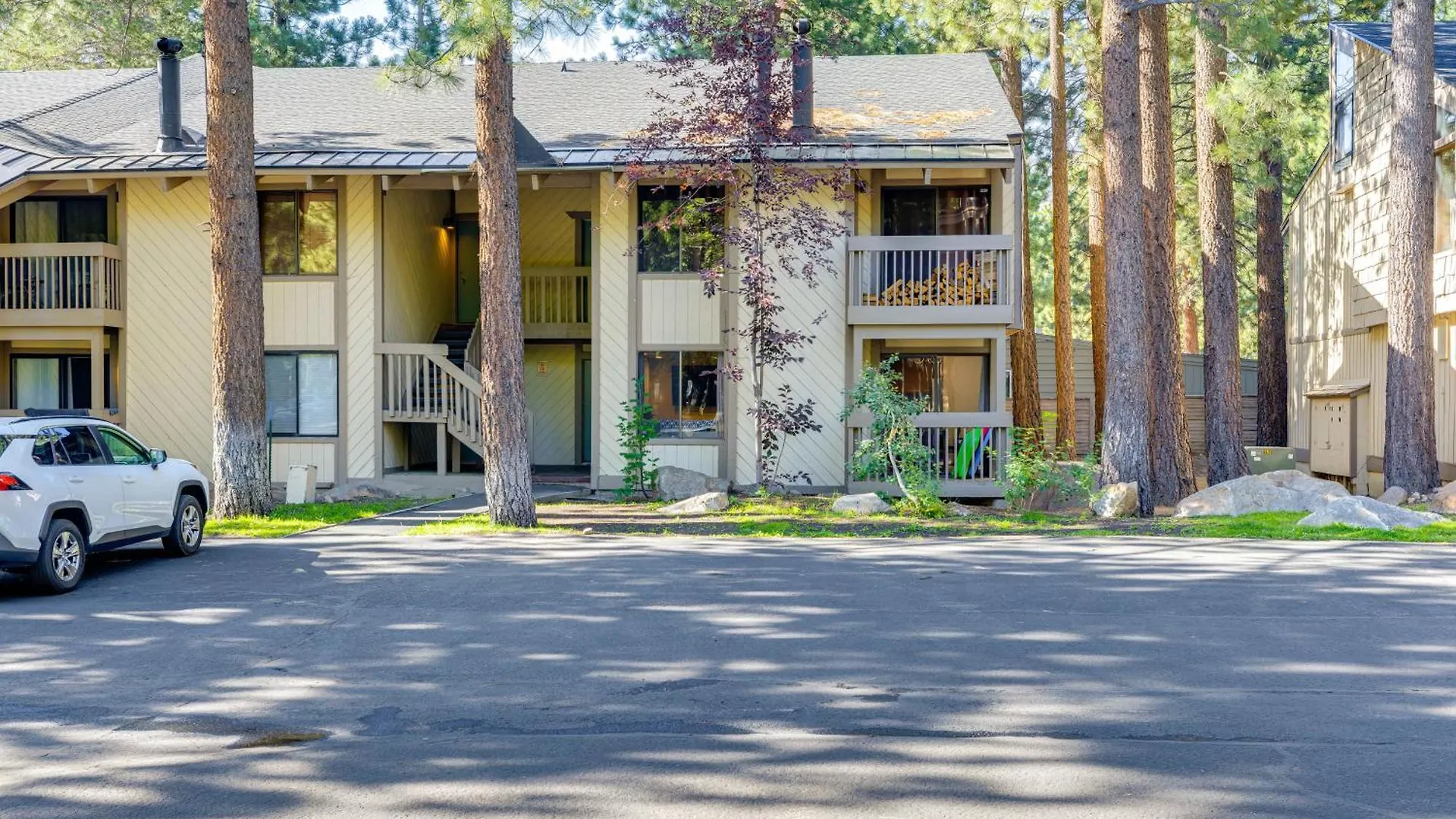 Scenic Mammoth Lakes Condo Near Skiing And Hiking! United States